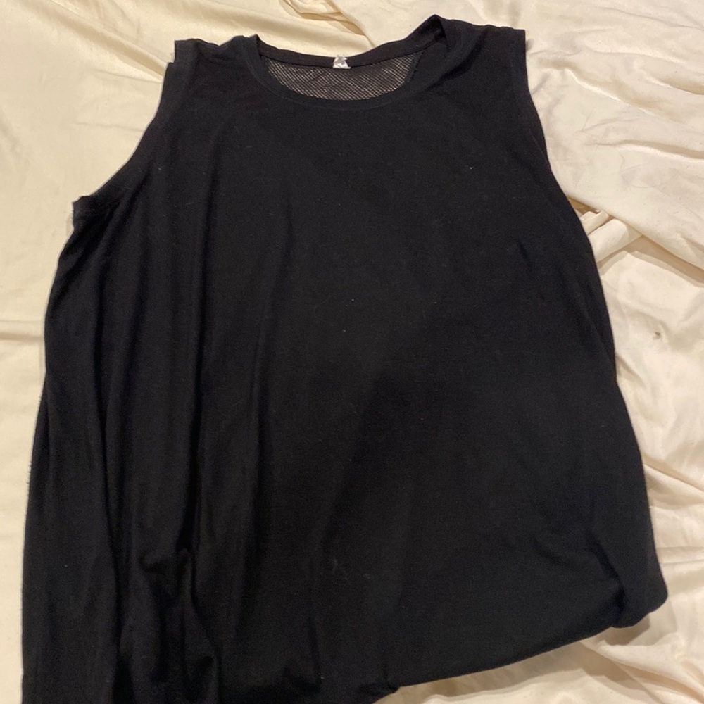 Black workout tank top